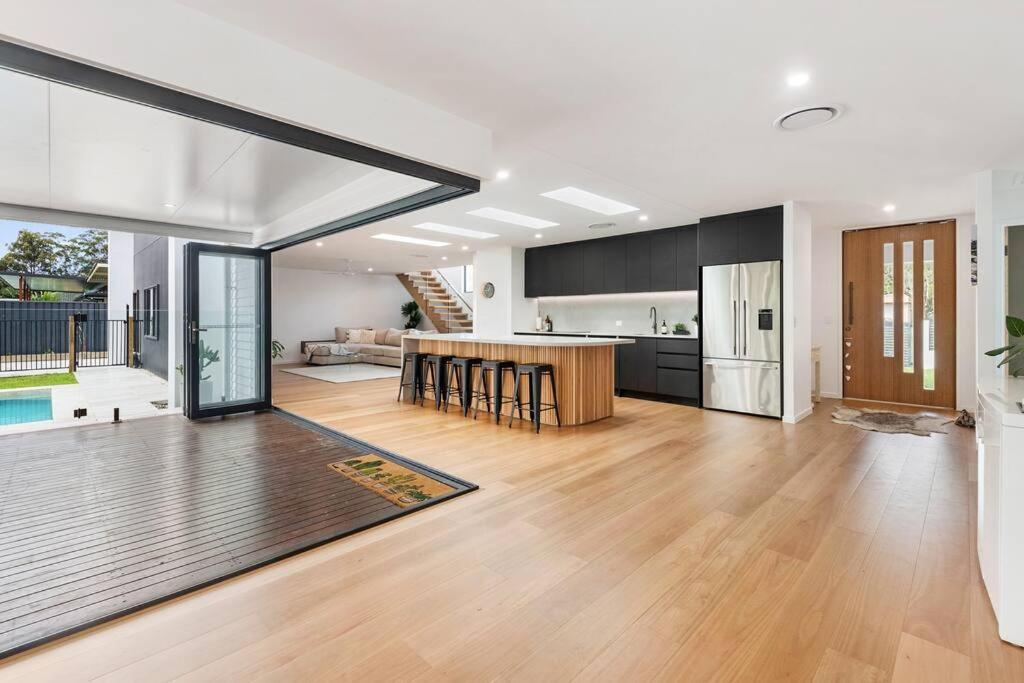 Coastal-country Family Haven In Currumbin Pool Holiday home Gold Coast