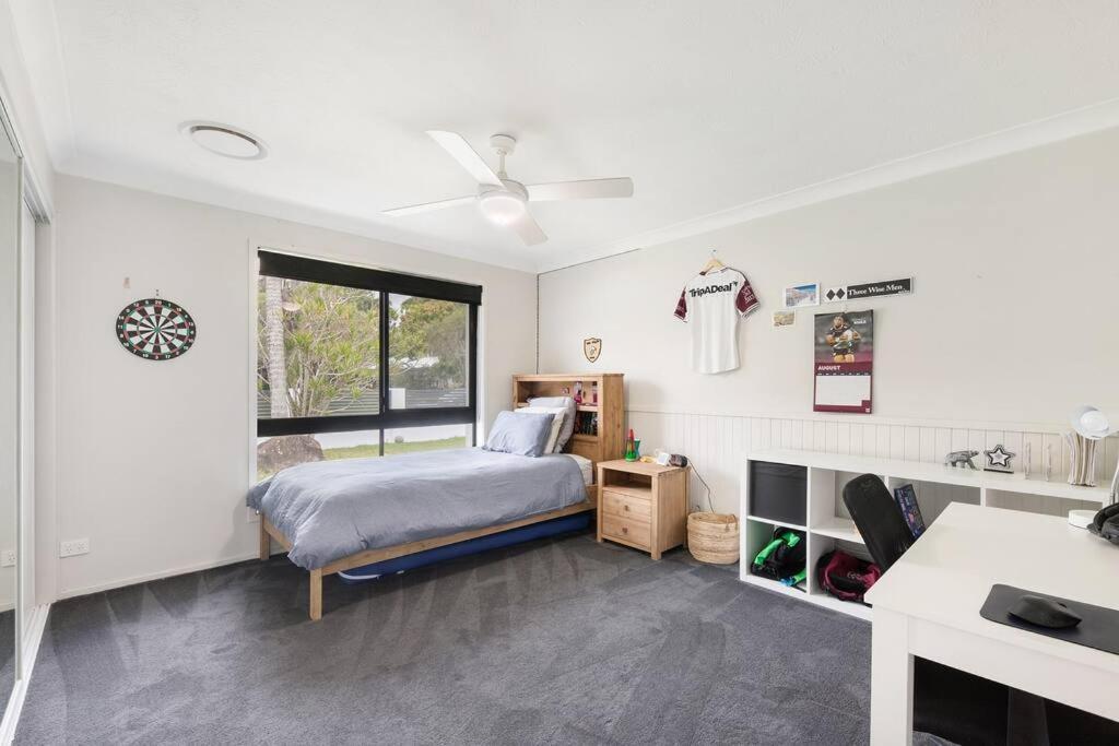 Coastal-country Family Haven In Currumbin Pool Holiday home